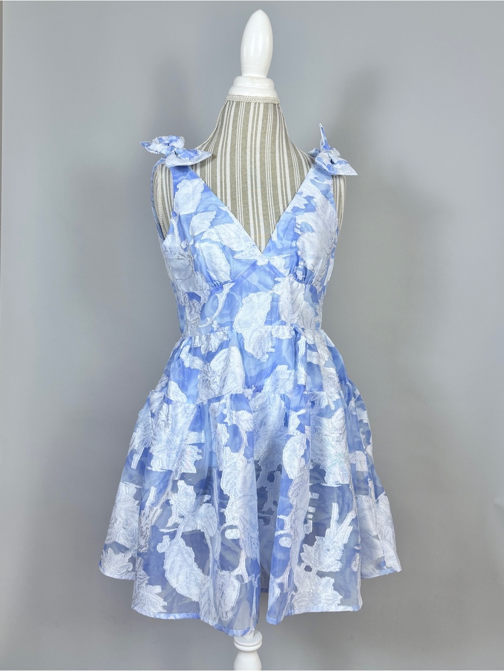 Hello Molly Light Blue & White Floral Mini Dress with Tie Straps XS